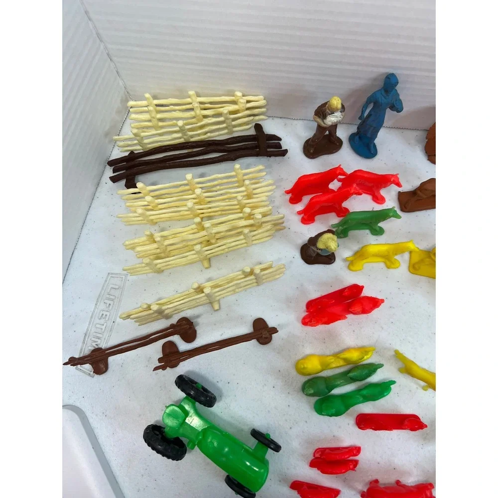 Vintage Plastic Farm Animals Figures Lot Fencing Tractor People Multi Color Toy
